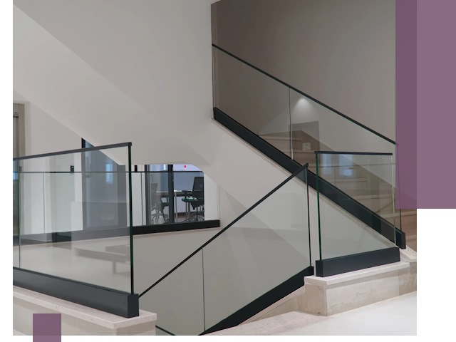 Стеклянные перила премиум-класса с установкой в Сызрани