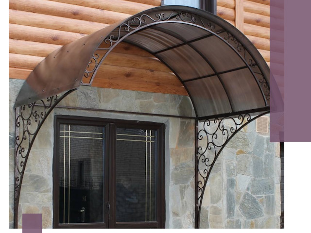 Арочные козырьки под ключ в Сызрани: изготовление и монтаж